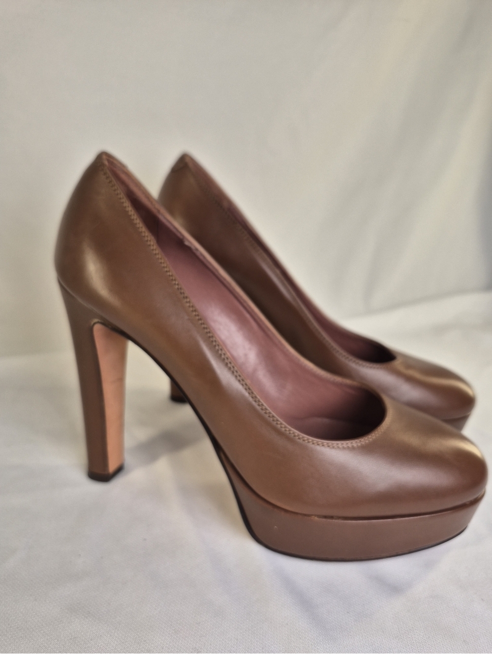 L'Autre Chose Women's 9M Brown Leather Platform Pumps Heels Shoes